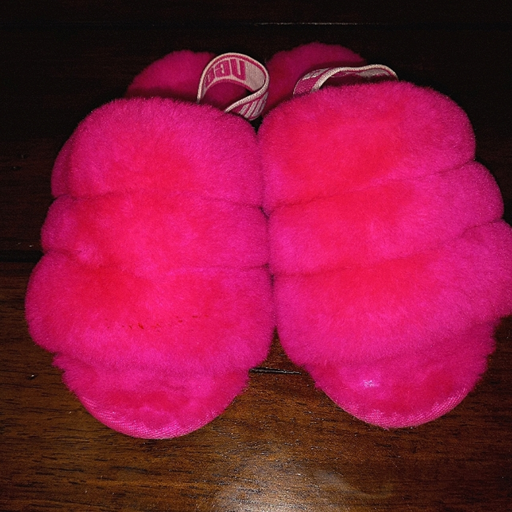 UGG